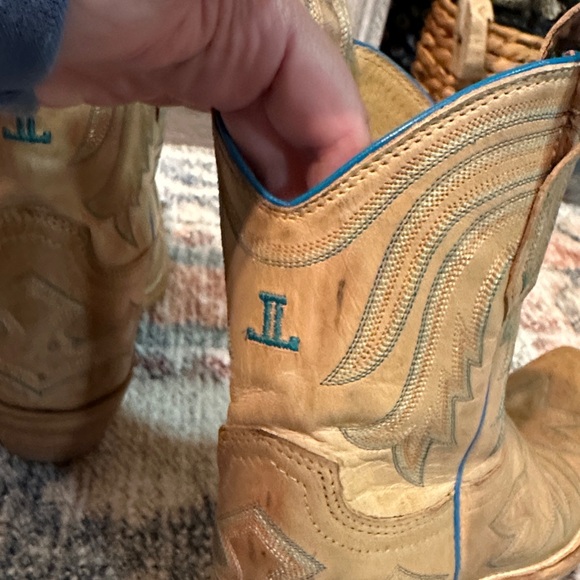 Lucchese Pris Pearl Bone Boots with Blue Stitching - Picture 15 of 16